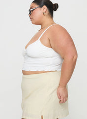 Greyer Top White Curve